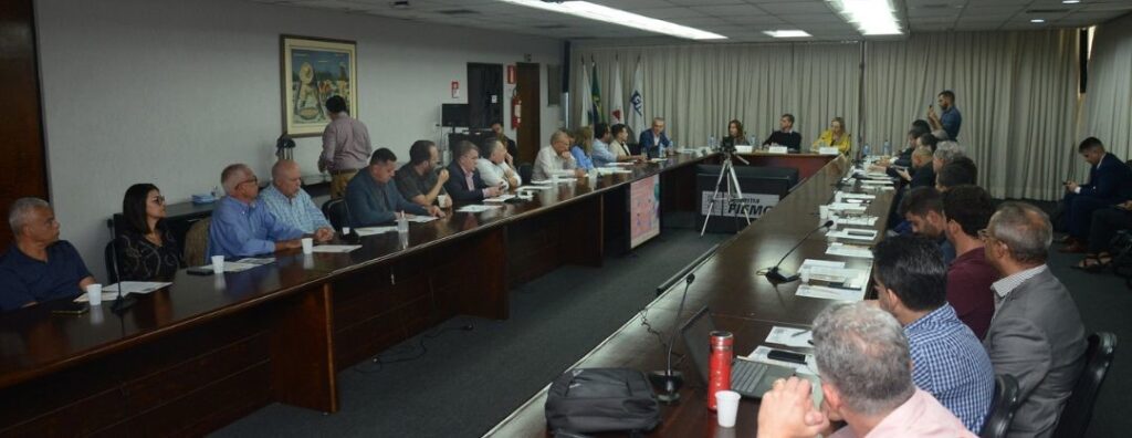 Seminário debate desafios e oportunidades da mineração de gemas