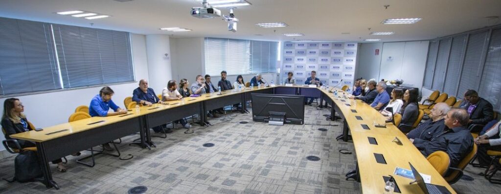 Publicidade do governo de Minas é tema de reunião na FIEMG 