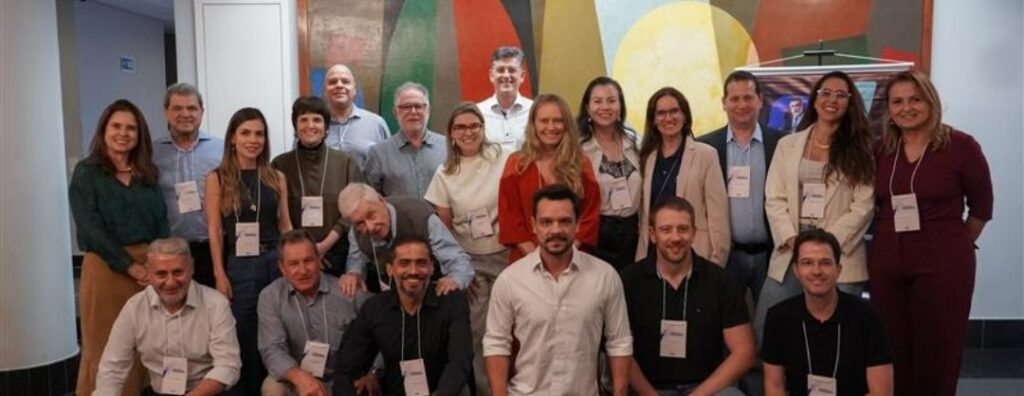 IEL conclui 28ª turma do programa de formação de conselheiros