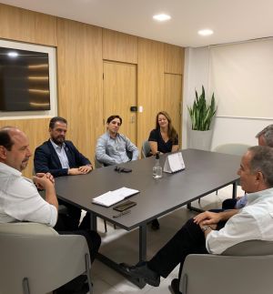 Adauto, prefeito e executivos Cristália