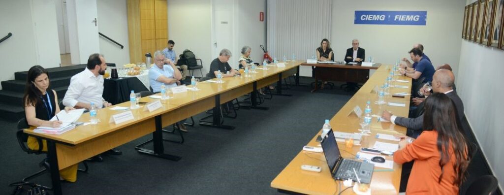 CIEMG analisa reforma tributária 