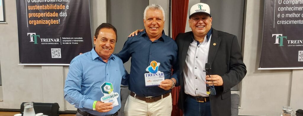 O presidente do Sinduscon, Aurélio Marangon, o presidente da Fiemg, Flávio  Roscoe, o presidente da Fiemg Regional, Heveraldo Lima de Castro e a  presidente do Centro Industrial, Flávia Gonzaga Costa