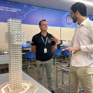 Réplica da Cruz de Todos os Povos destaca a atuação do SENAI em inovação e tecnologia