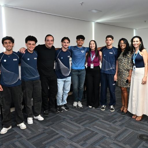 Alunos do SESI MG participam de feira internacional