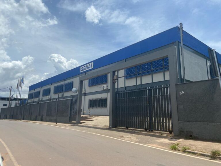 Foto da fachada unidade SENAI Itabira