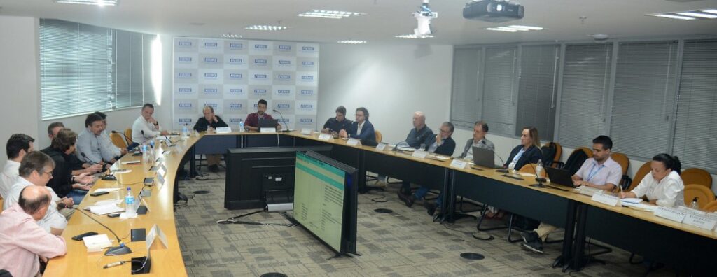 Câmara de Obras Industriais debate ações de grupos de trabalho