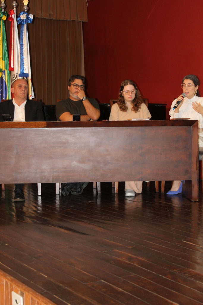 palestra-sindivest-1-683x1024