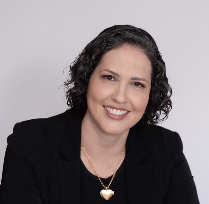 Dra Marcela