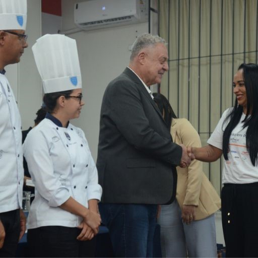 Curso gratuito qualifica jovens e adultos para a indústria da panificação e fomenta emprego