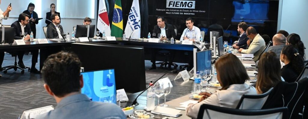 Sinduscon-MG e Gerdau se unem para capacitar 
trabalhadores da construção civil
