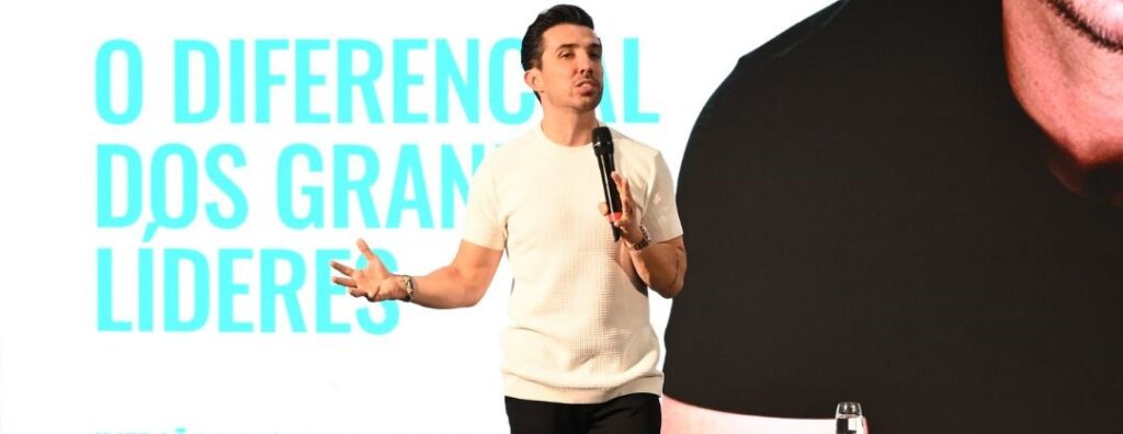Fundador da escola Vende-c e autor do best-seller “Seja Foda!”, Caio Carneiro